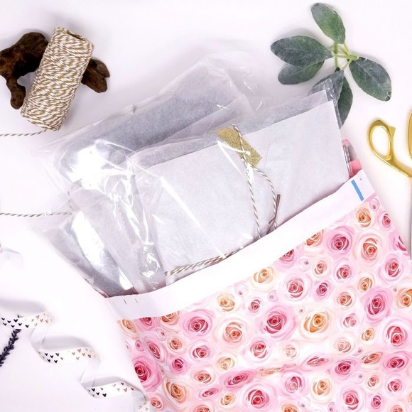 Roses 🌹 Poly Mailers 14x17 Pack of 25 - Picture 2 of 4